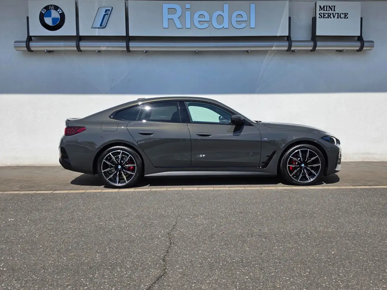 BMW i4 2