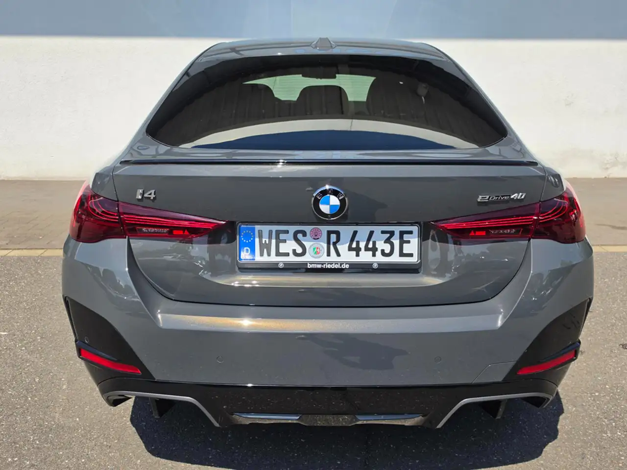 BMW i4 7