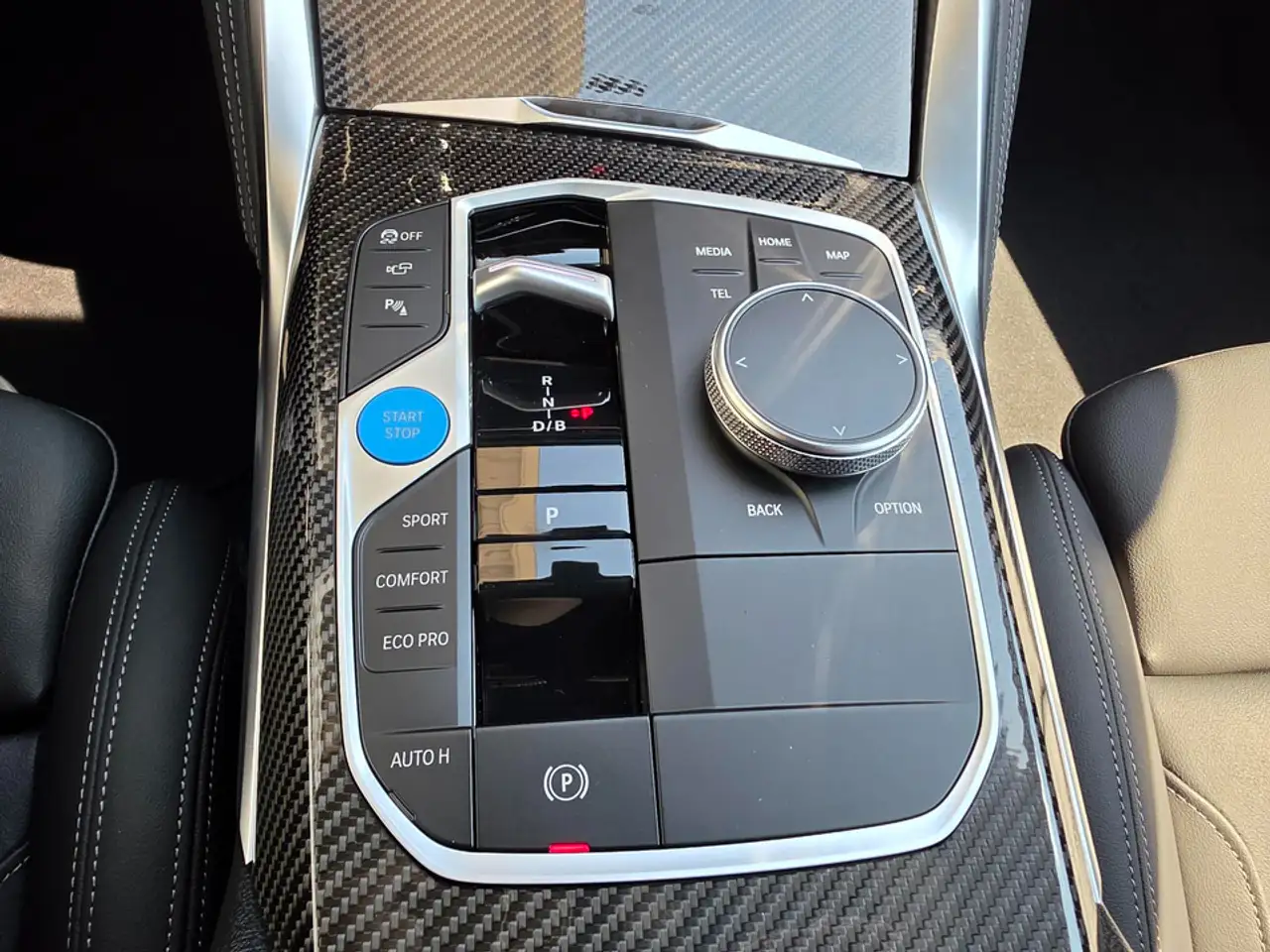 BMW i4 10