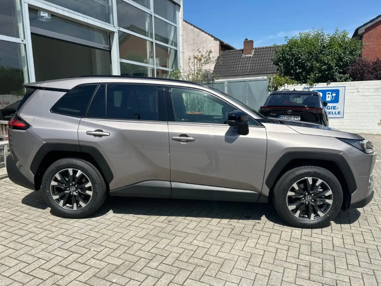 Toyota RAV4 2