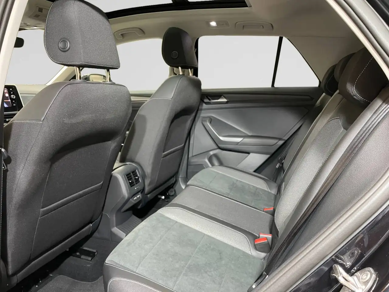 Volkswagen T-Roc 8
