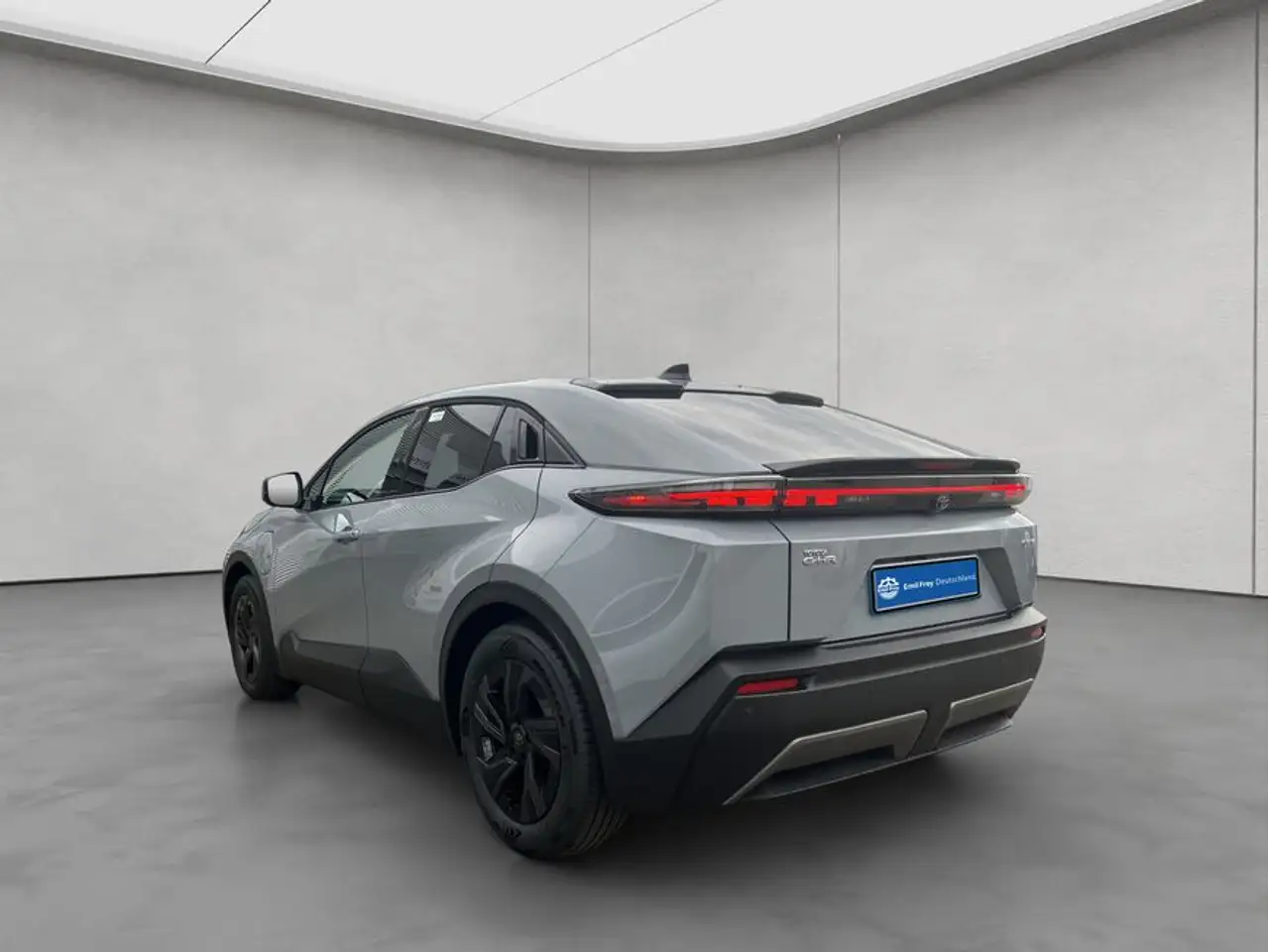 Toyota C-HR+ 3