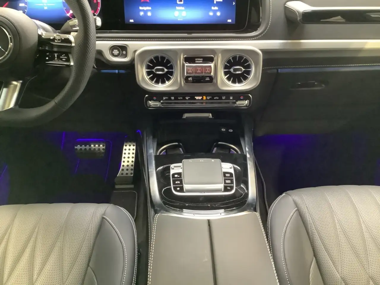 Mercedes-Benz G 450 7