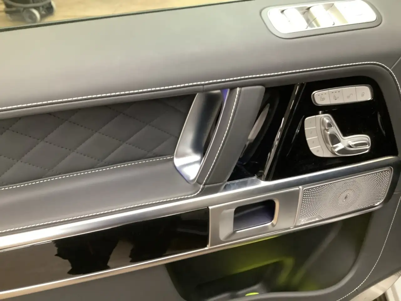 Mercedes-Benz G 450 9
