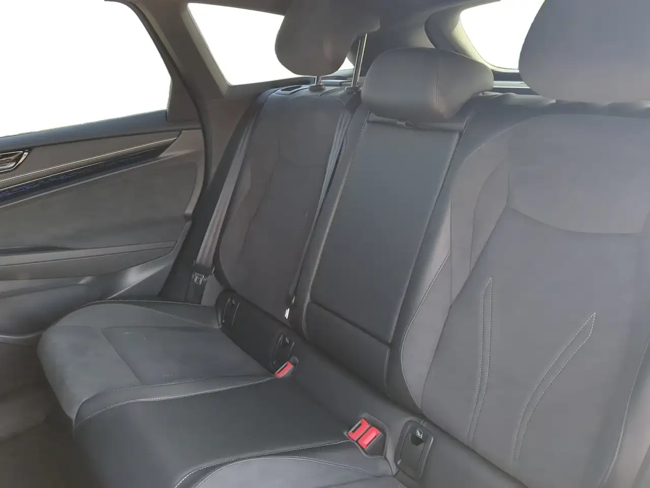 Volkswagen ID.7 9