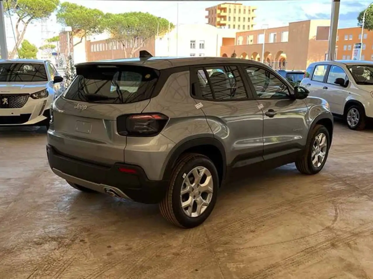 Jeep Avenger 6