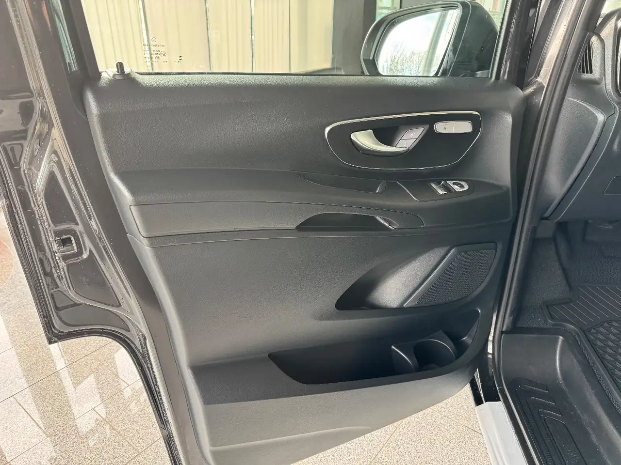 Mercedes-Benz Vito 119 7