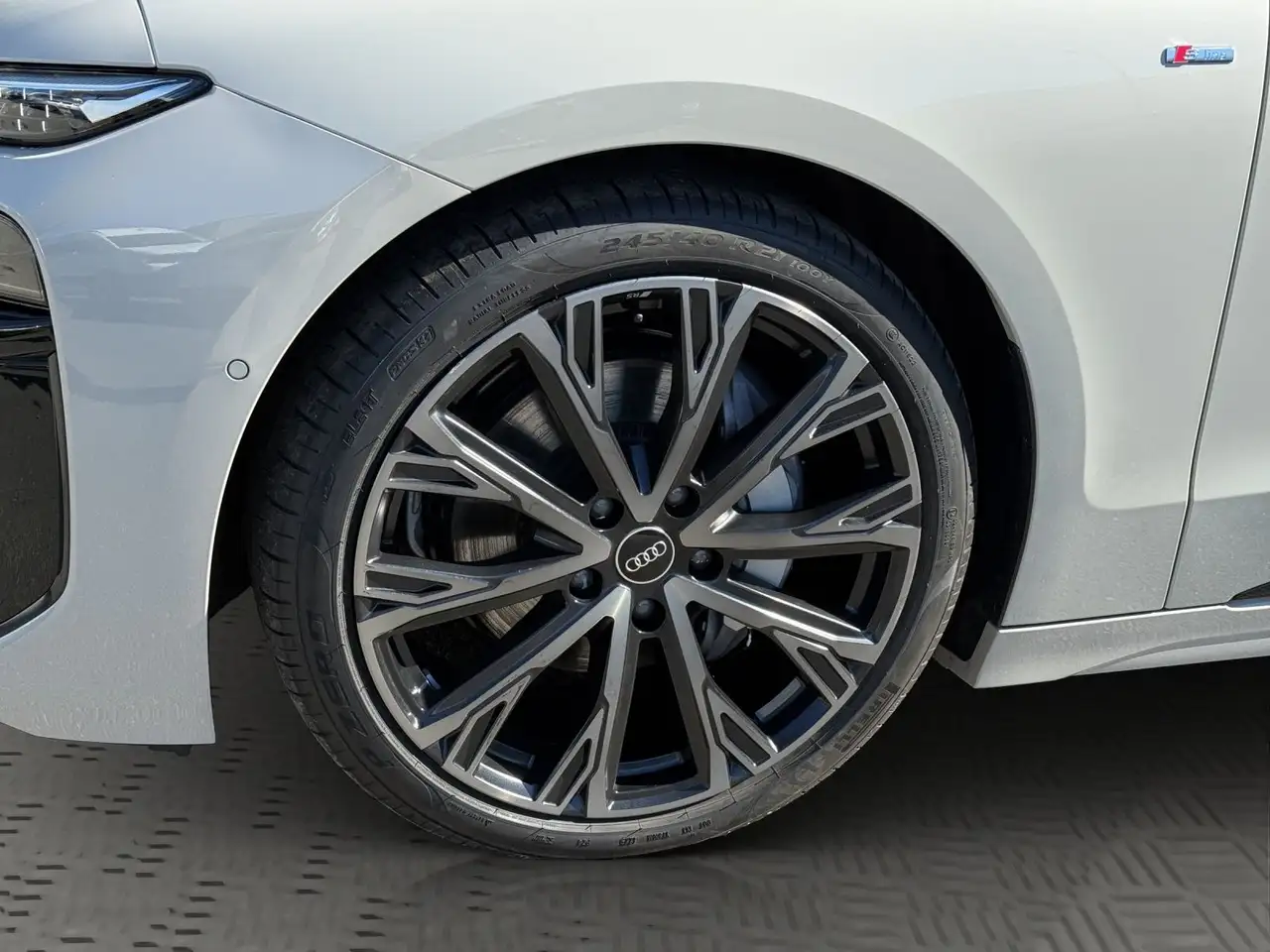 Audi A6 8