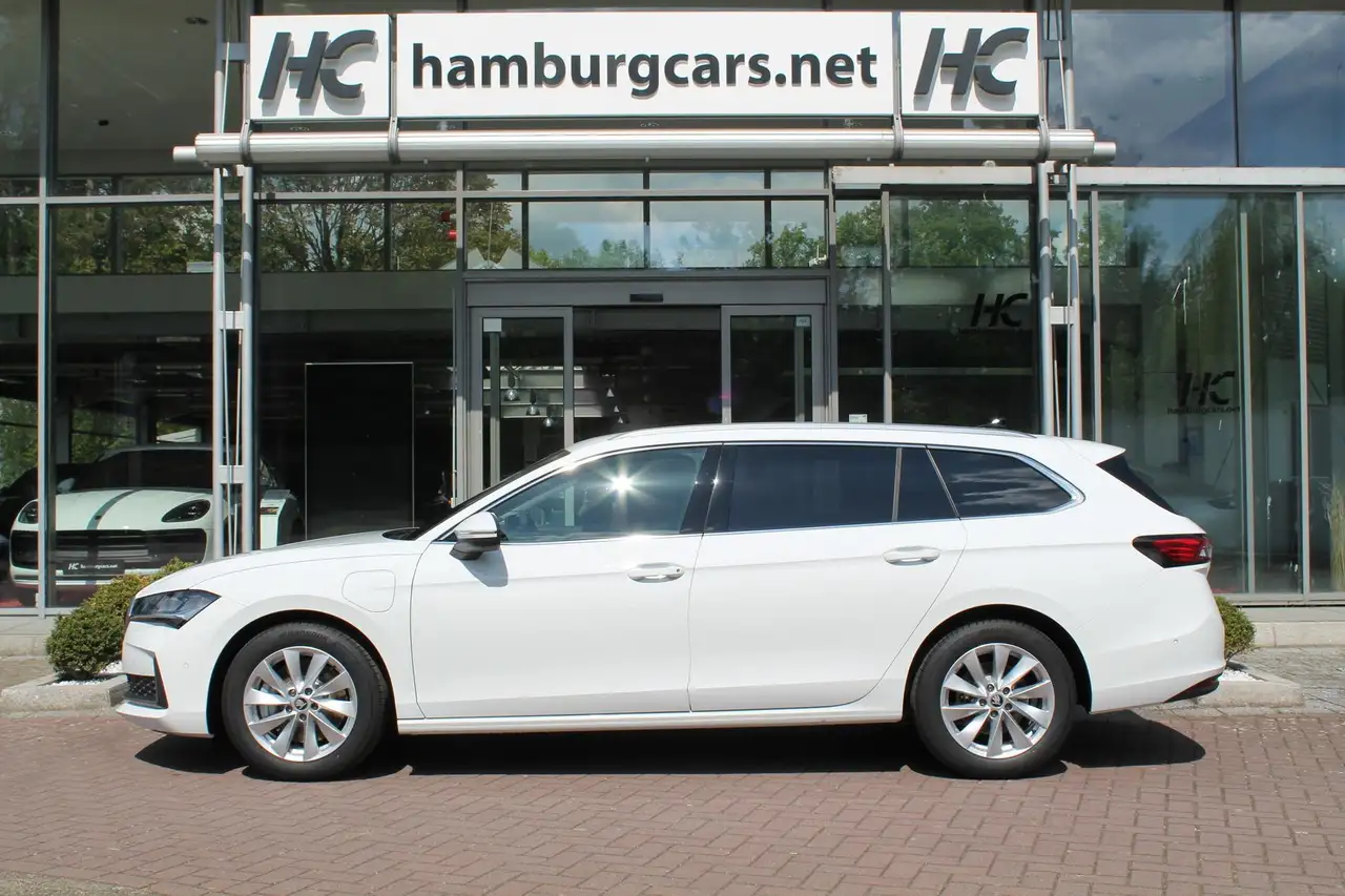 Skoda Superb 8
