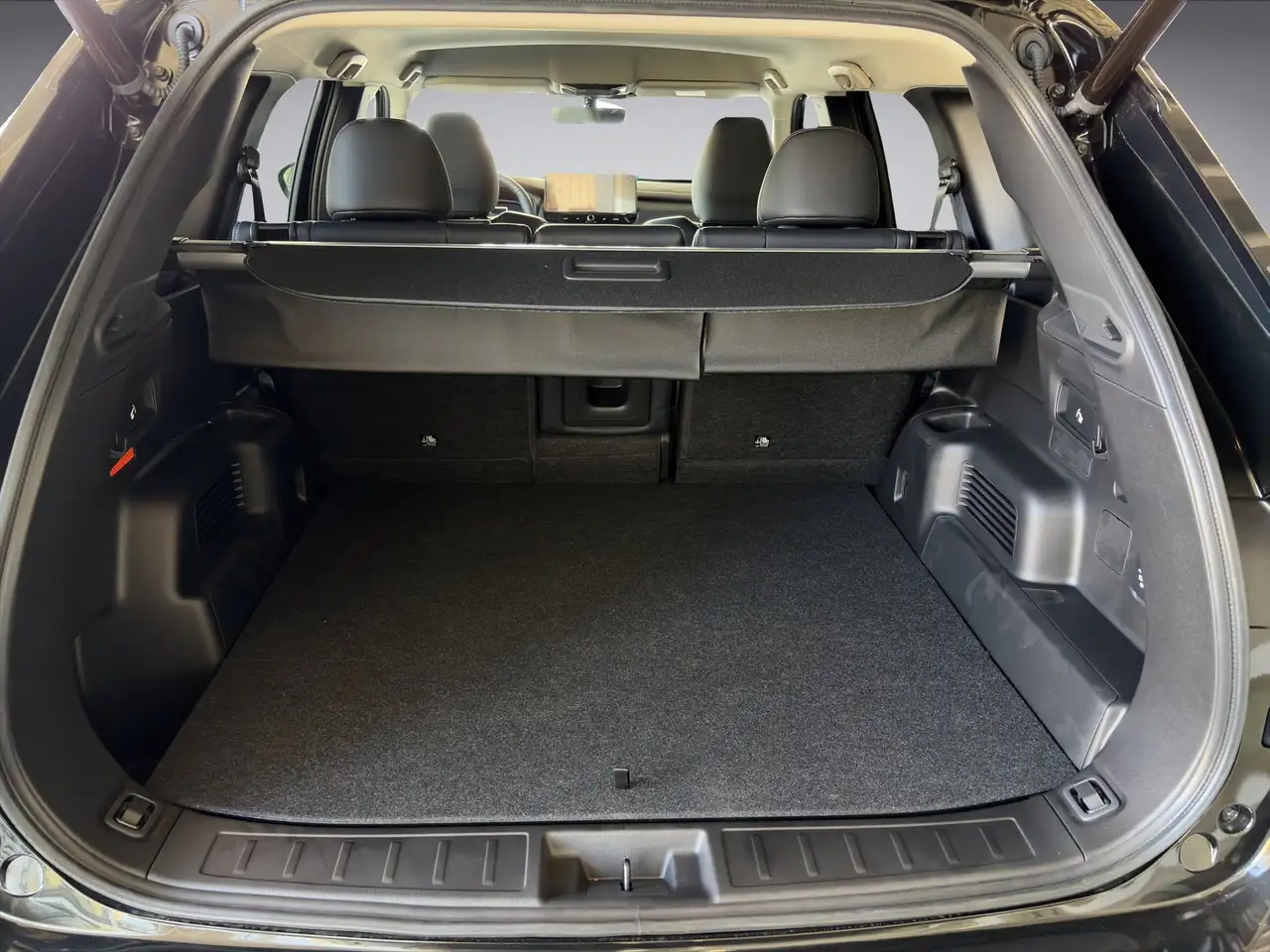 Mitsubishi Outlander 4