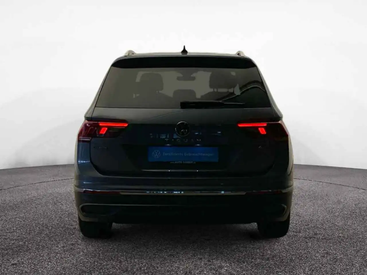 Volkswagen Tiguan 8
