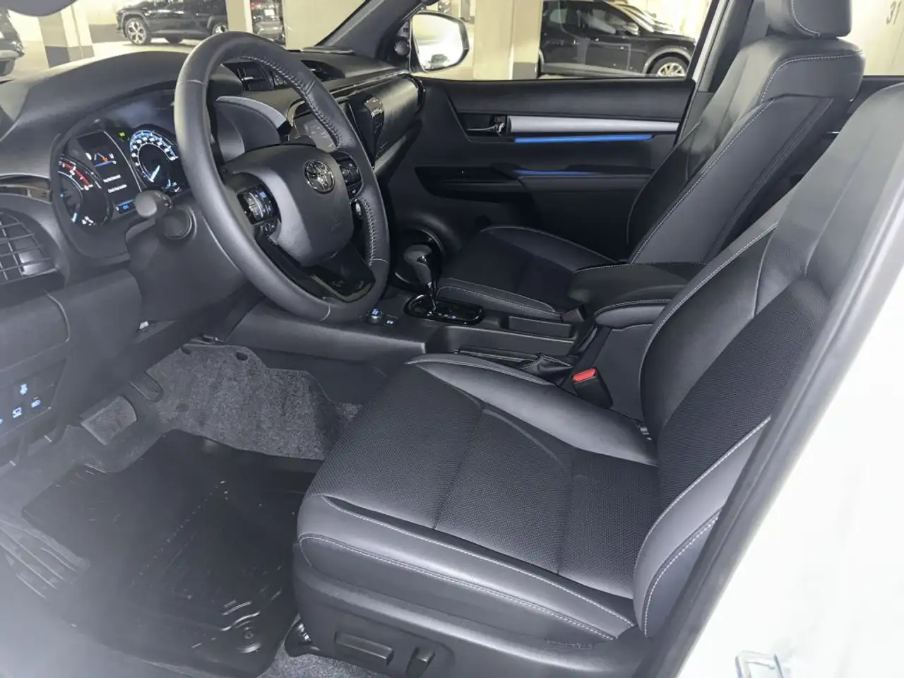 Toyota Hilux 7