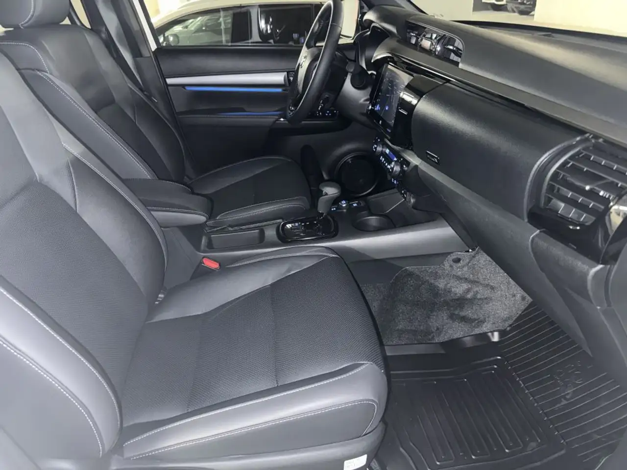 Toyota Hilux 8