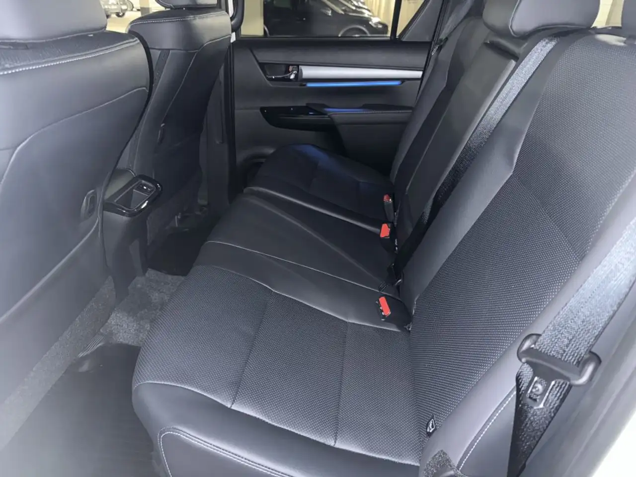 Toyota Hilux 9