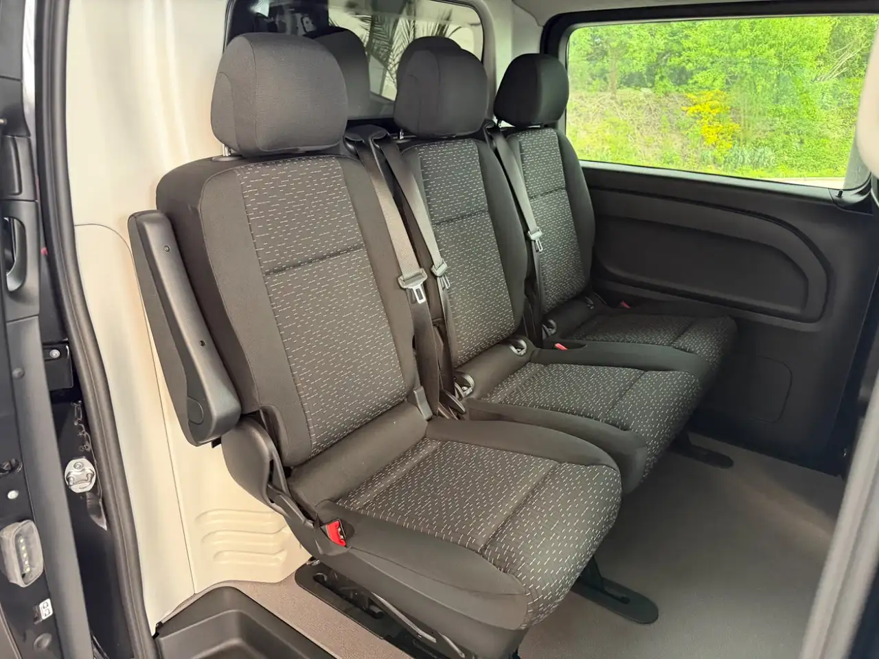 Mercedes-Benz Vito 12
