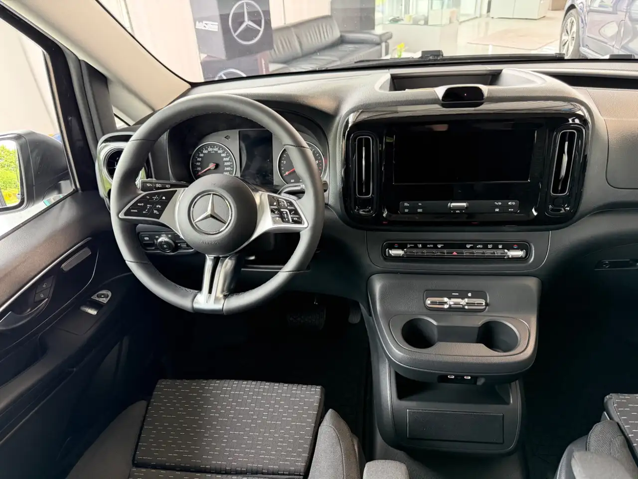 Mercedes-Benz Vito 16