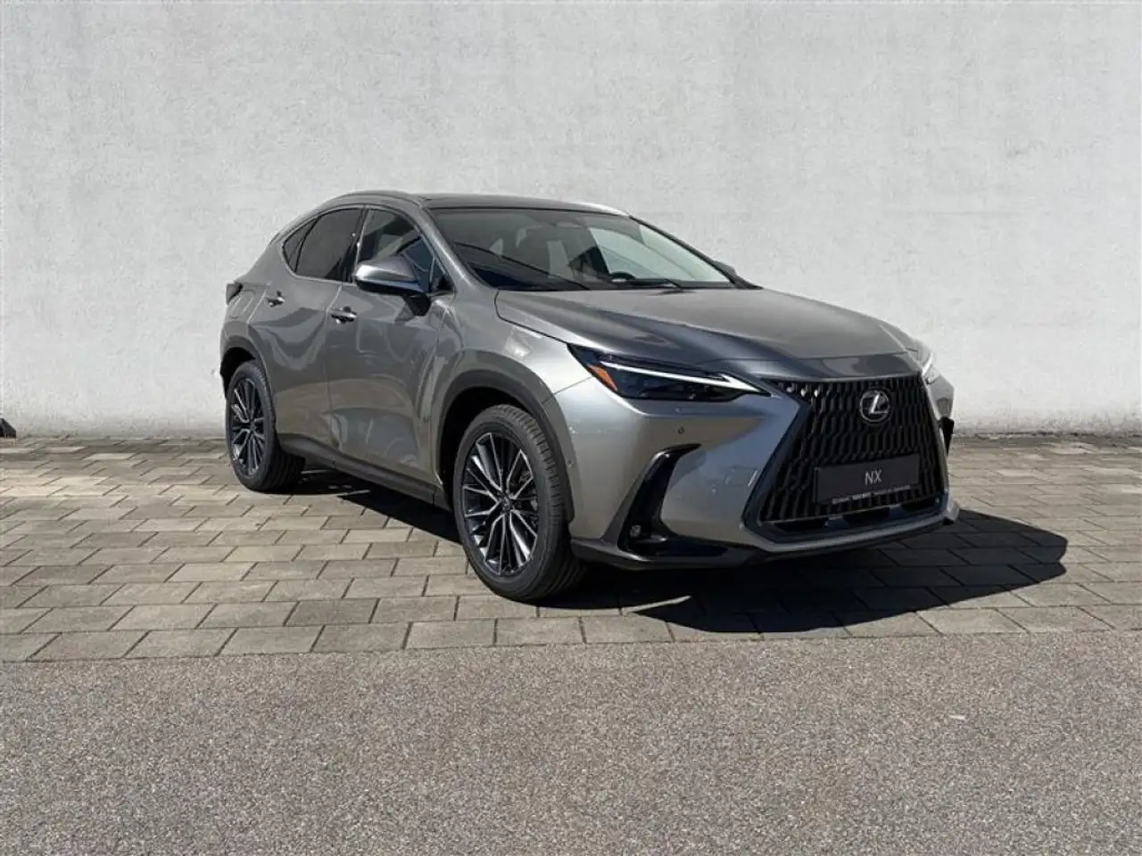 Lexus NX 2