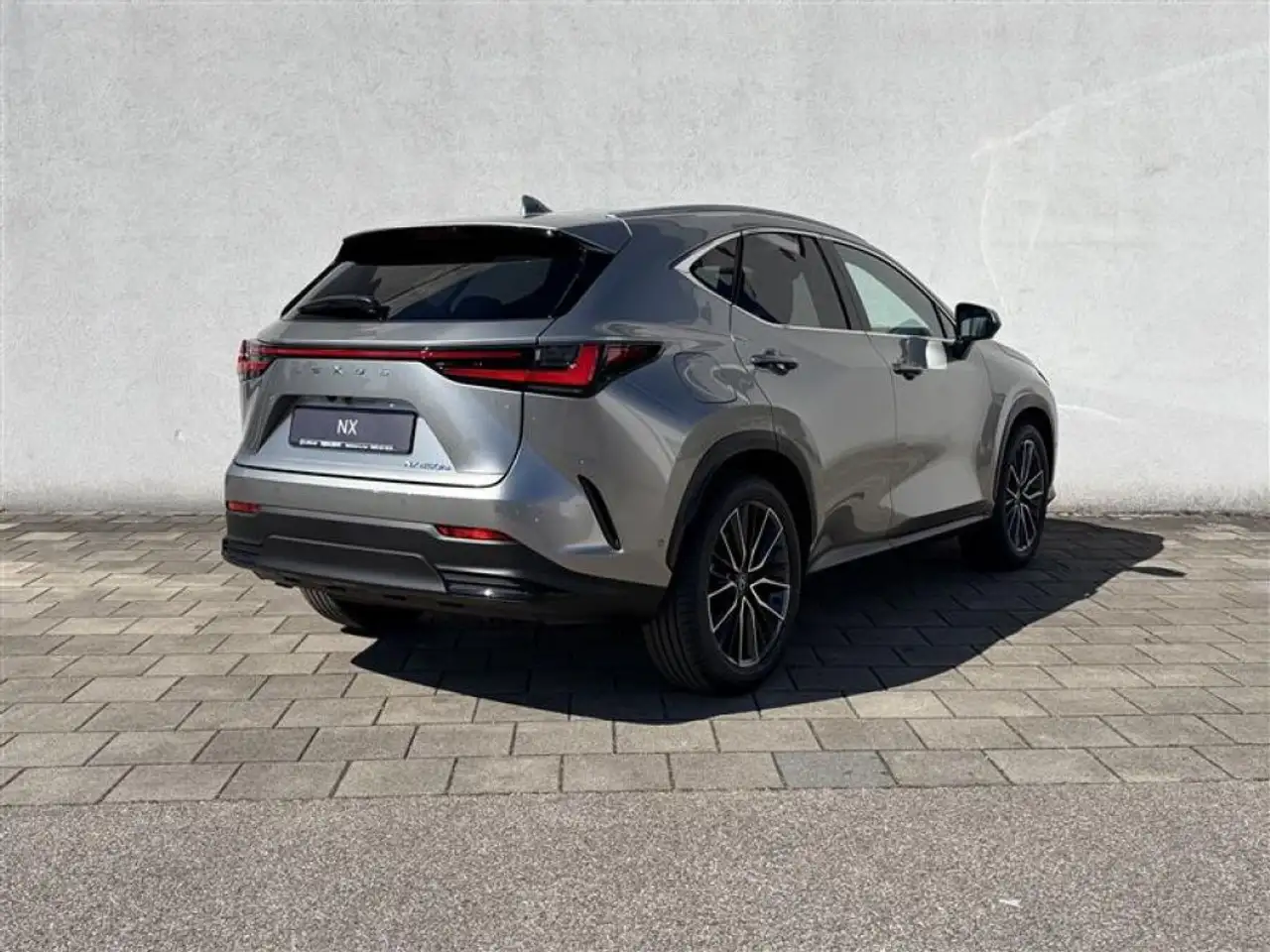 Lexus NX 4