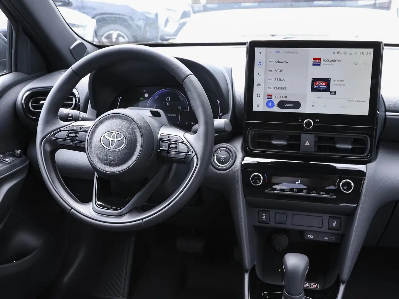 Toyota Yaris 9
