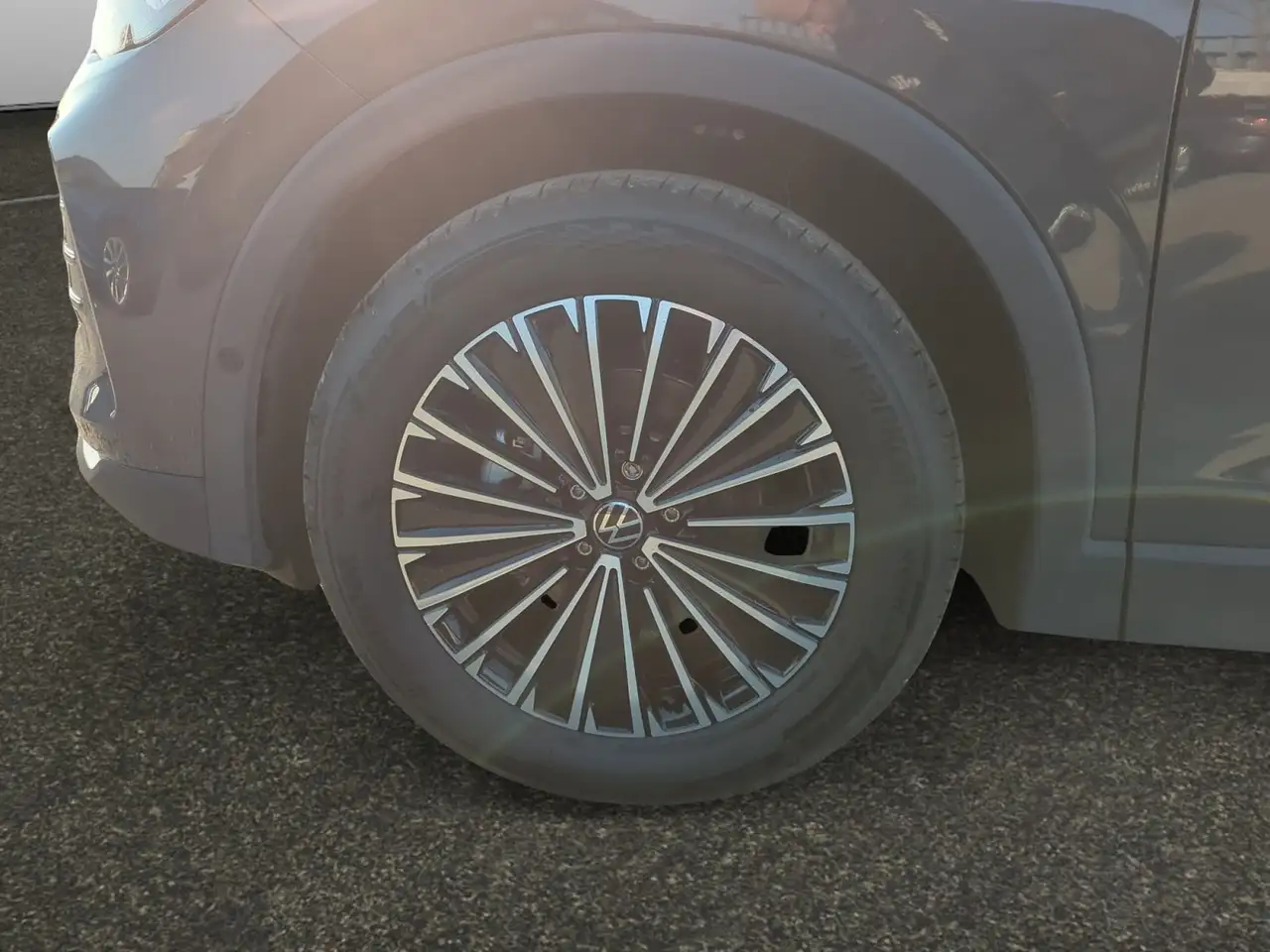 Volkswagen Tiguan 7