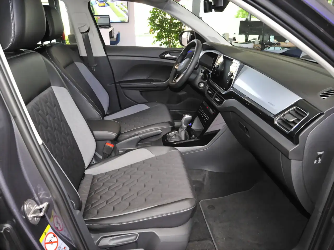 Volkswagen T-Cross 9