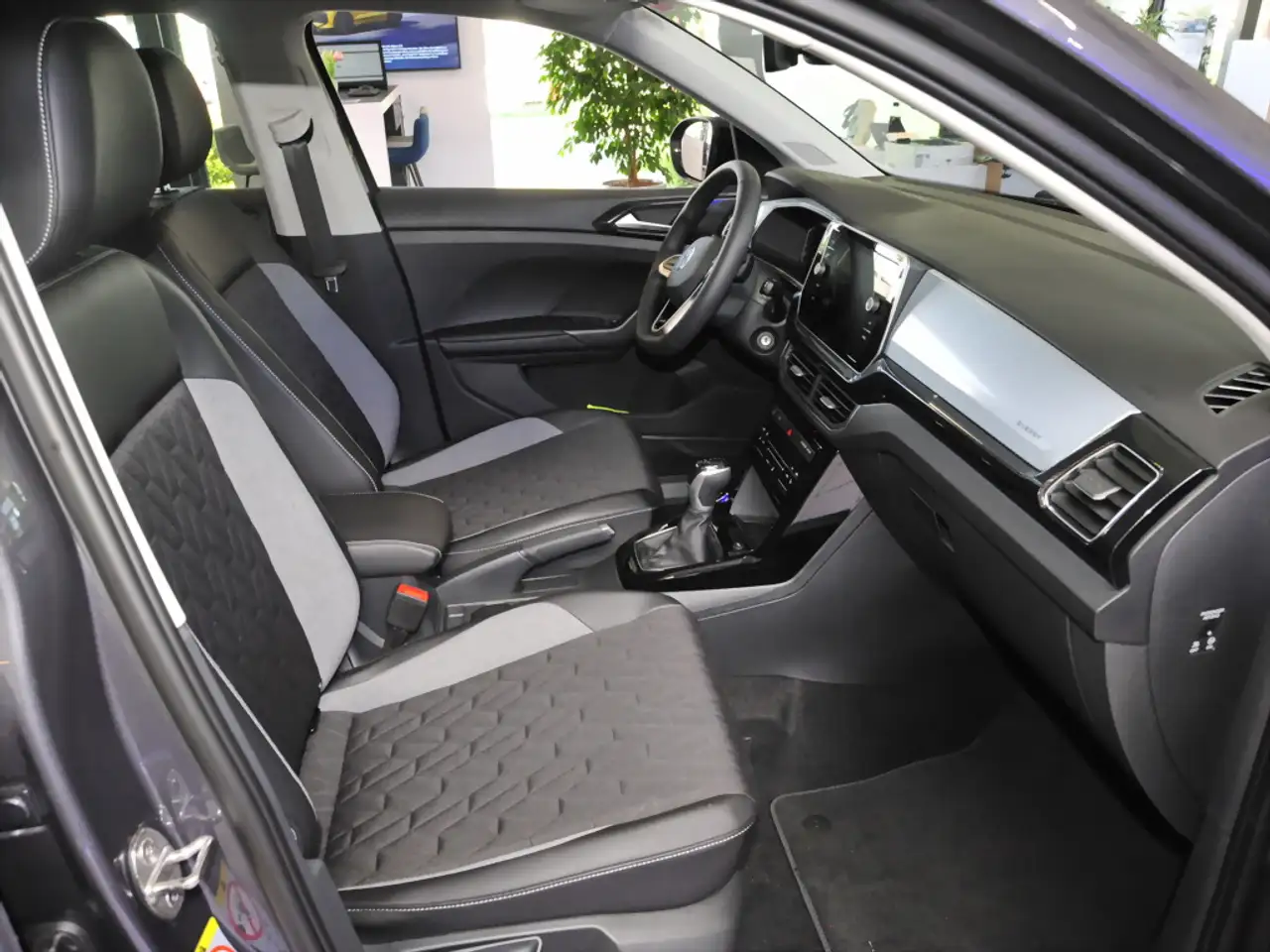 Volkswagen T-Cross 10