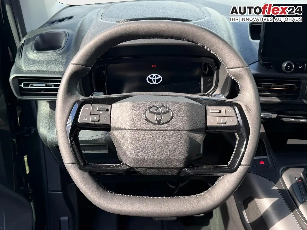 Toyota Proace 13