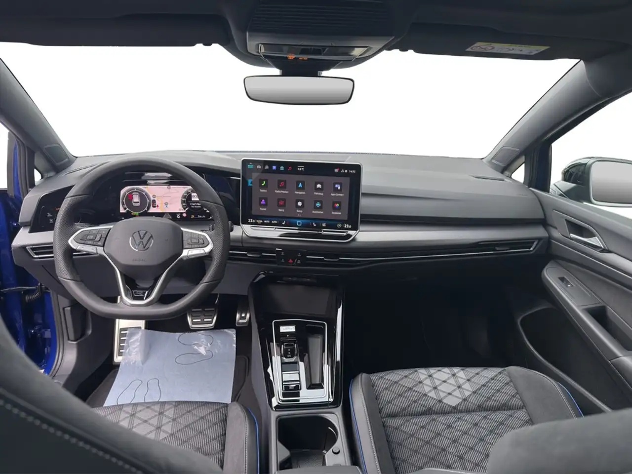 Volkswagen Golf VIII 16
