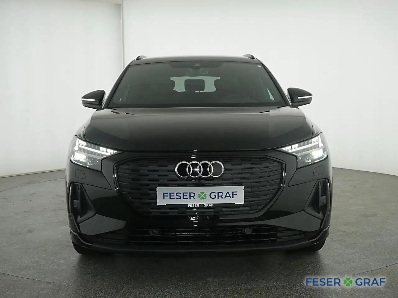 Audi Q4 10