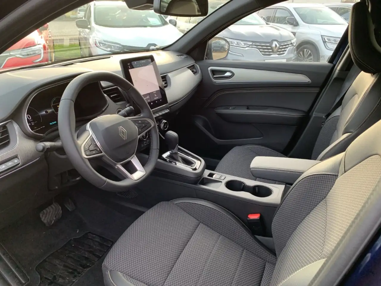 Renault Arkana 10