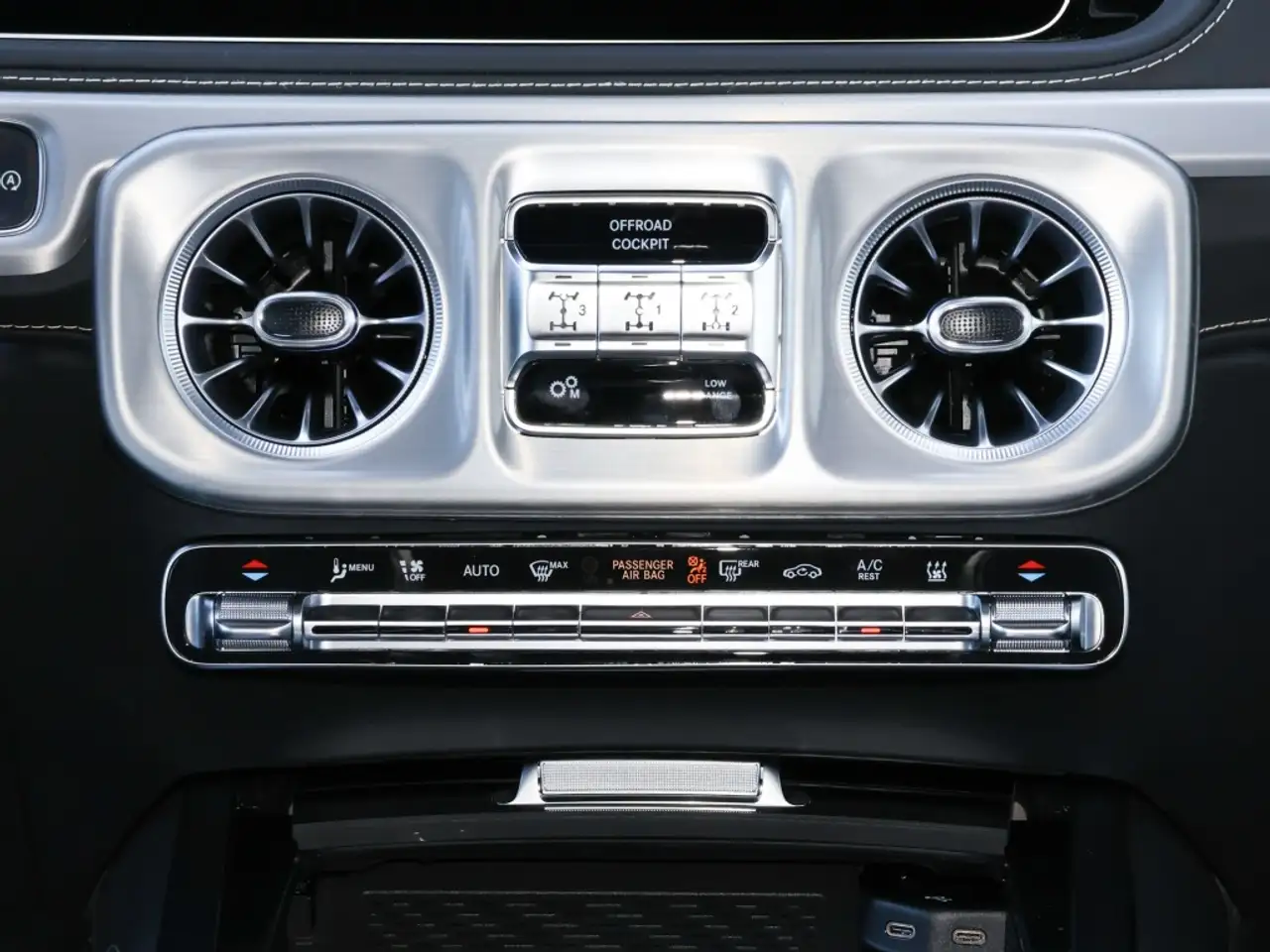 Mercedes-Benz G 63 10