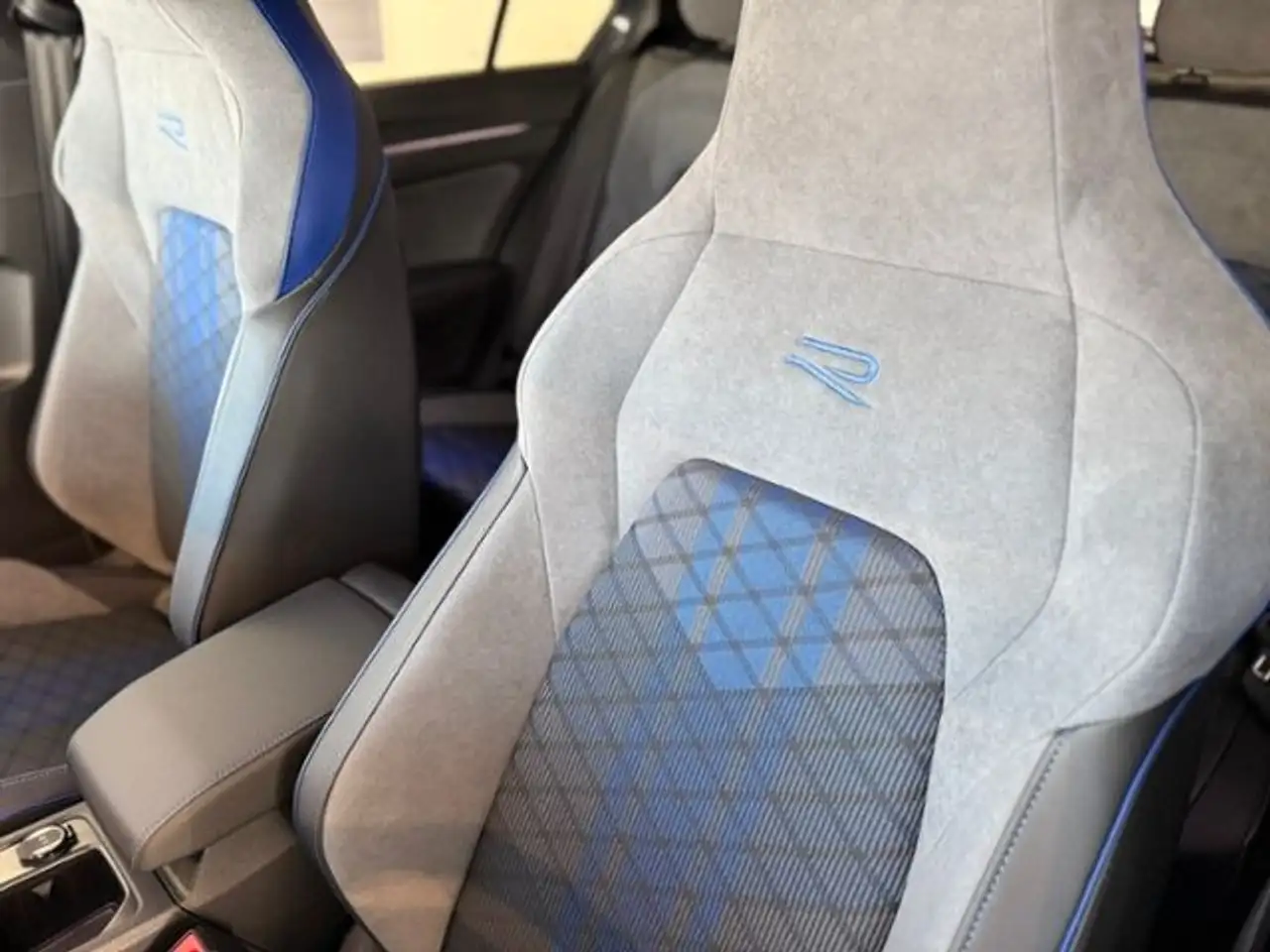 Volkswagen Golf 14