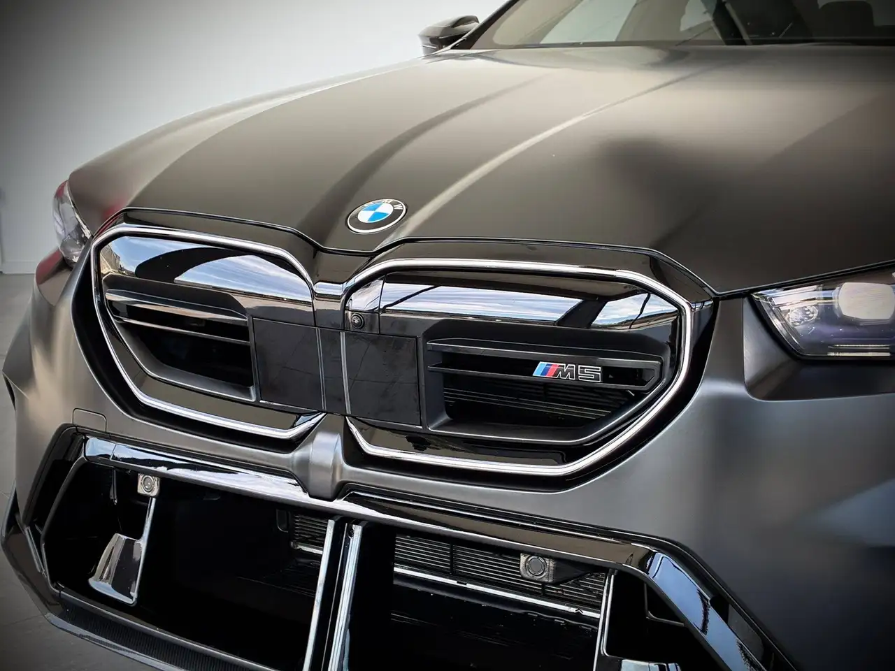 BMW M5 6