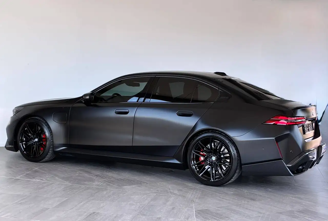 BMW M5 12