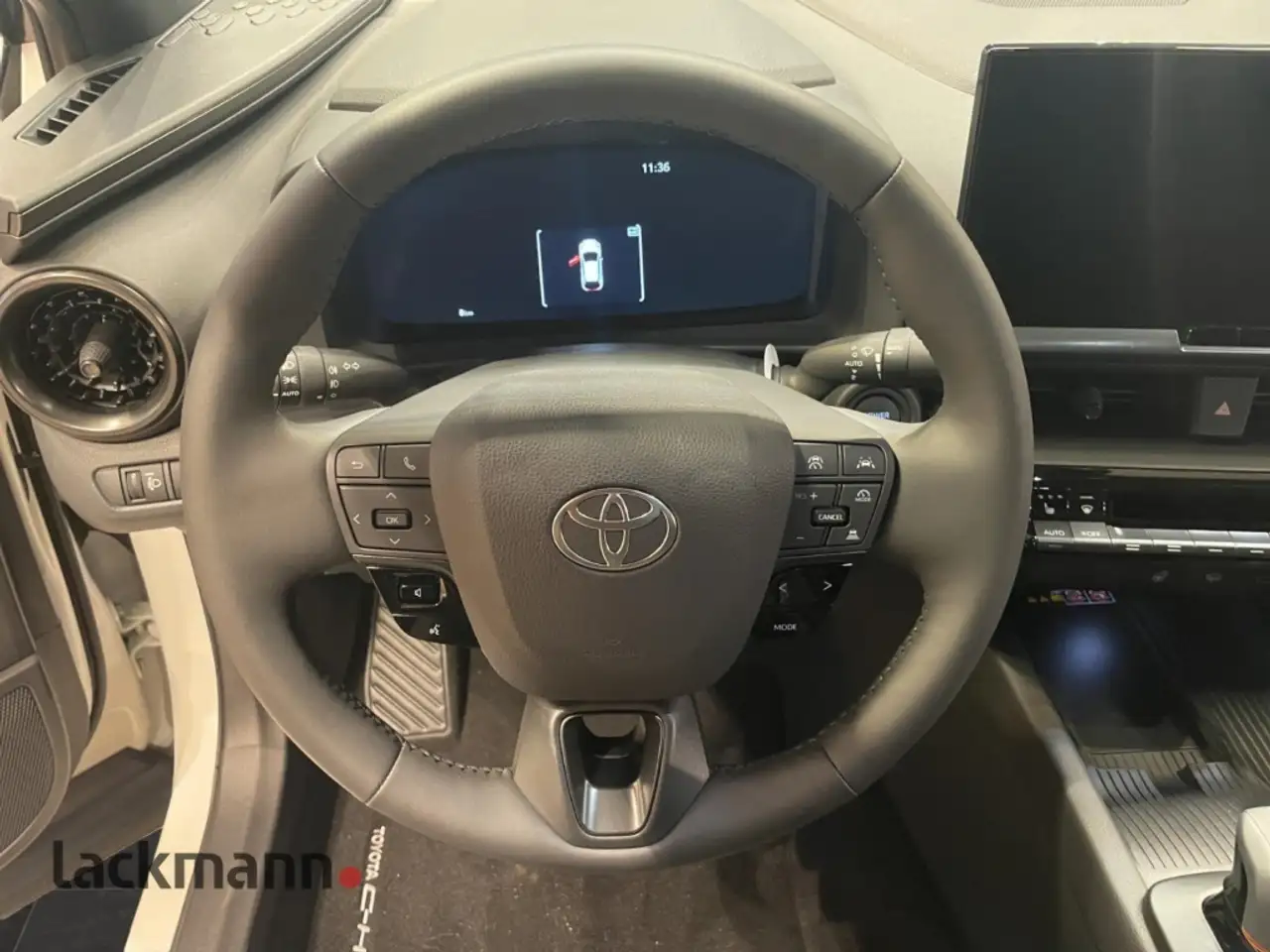 Toyota C-HR 12