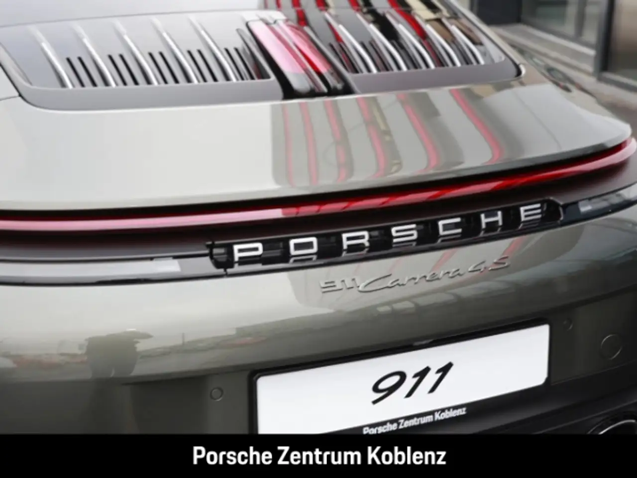 Porsche 992 6