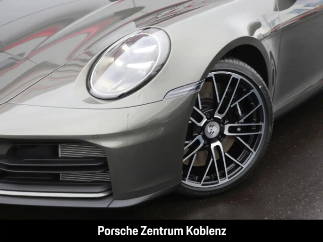 Porsche 992 10
