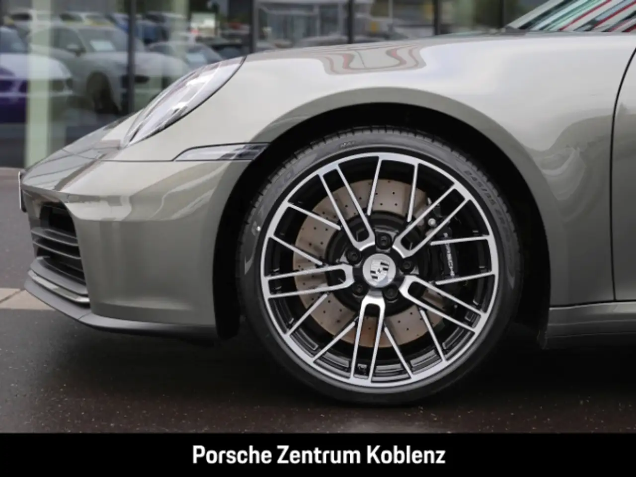 Porsche 992 11