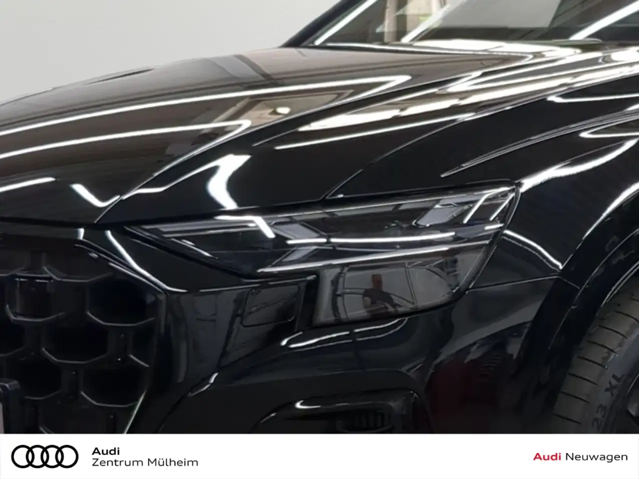 Audi Q8 4