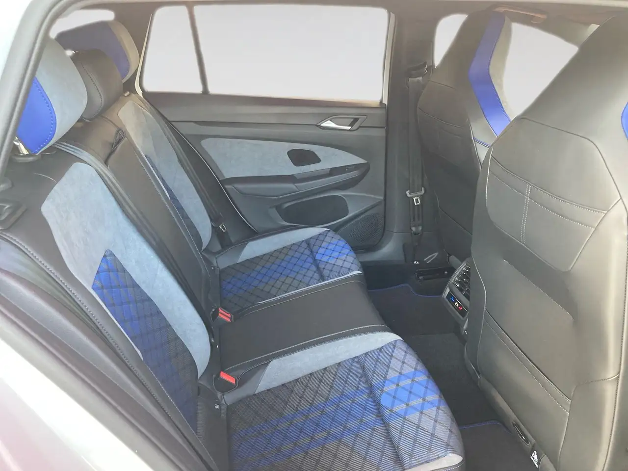 Volkswagen Golf 10