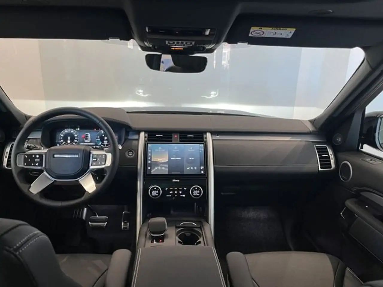 Land Rover Discovery 5 4