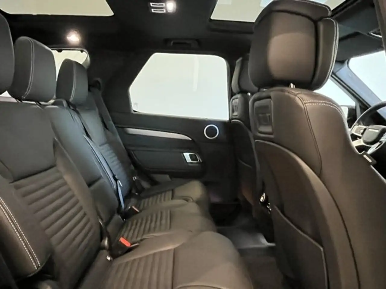 Land Rover Discovery 5 5