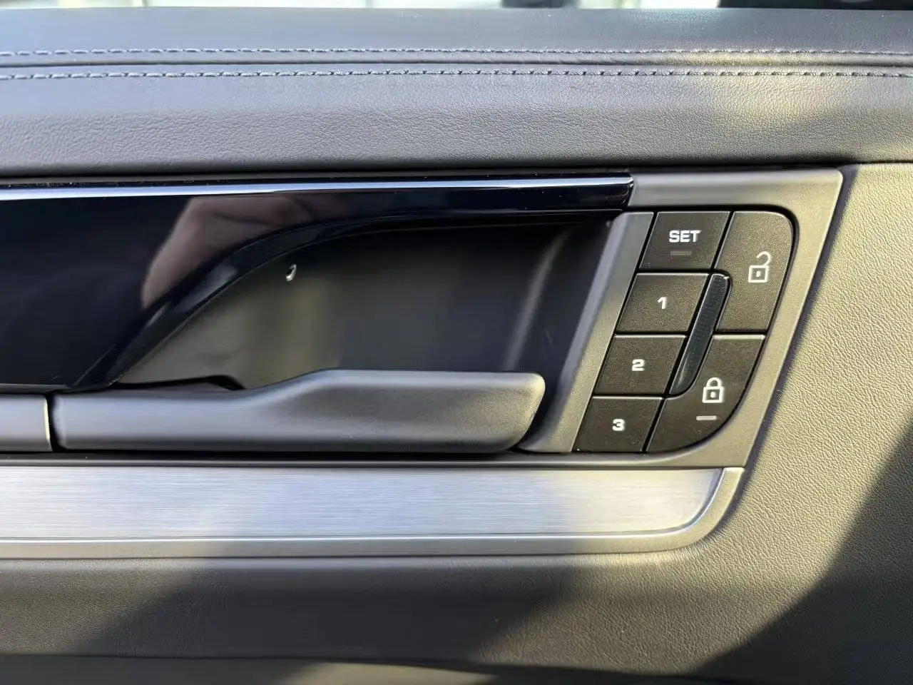Porsche Cayenne 11