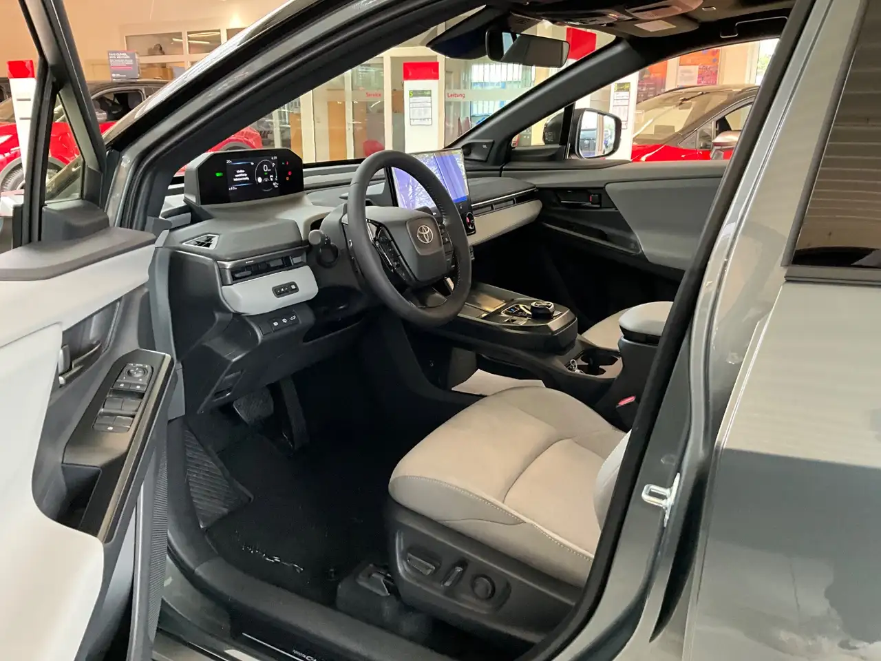 Toyota C-HR 11