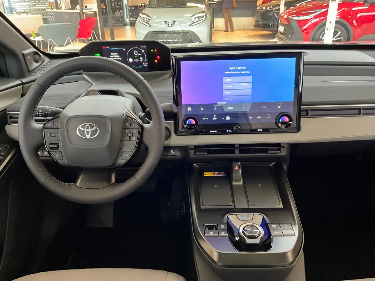 Toyota C-HR 13