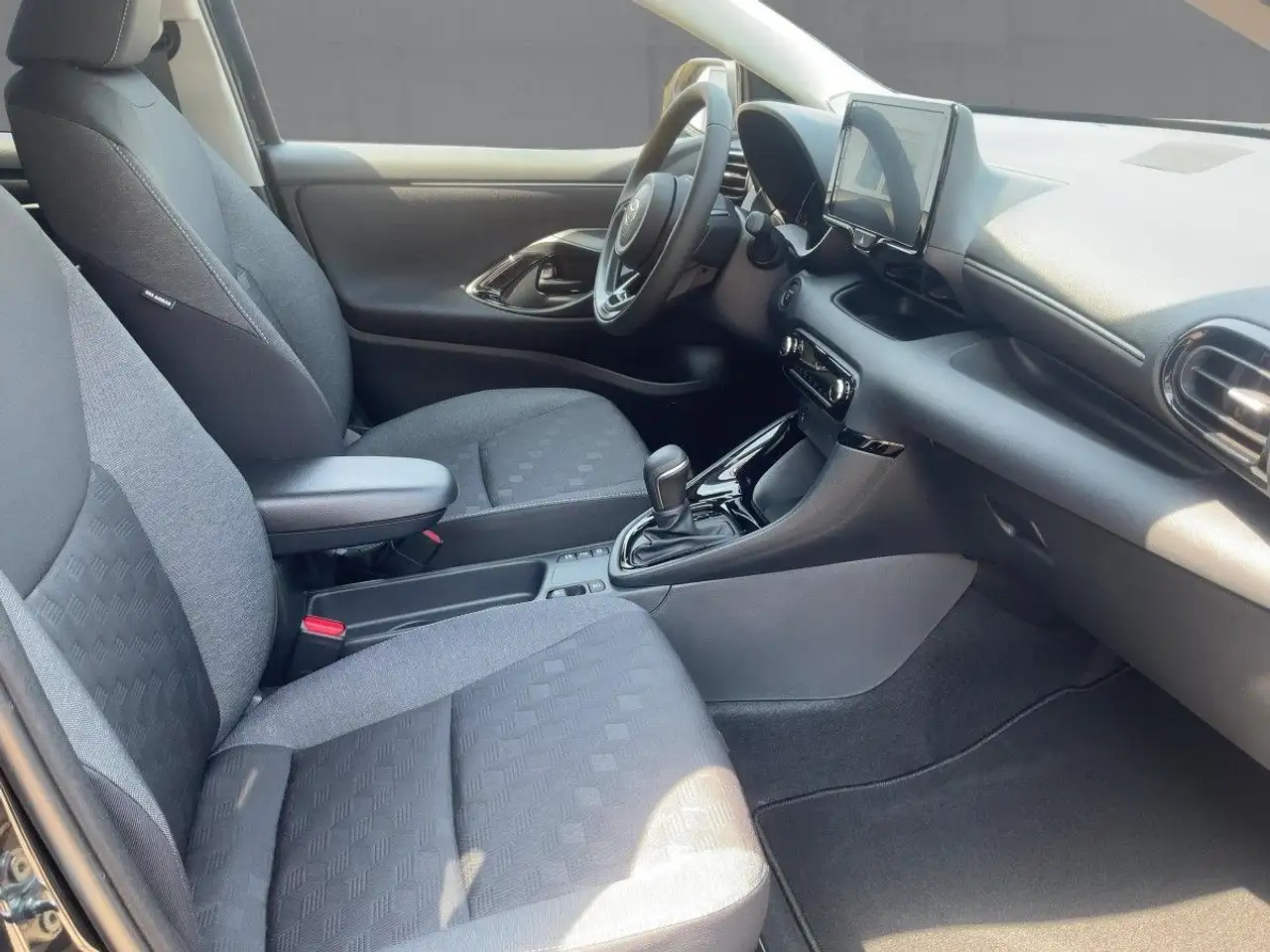 Toyota Yaris 12