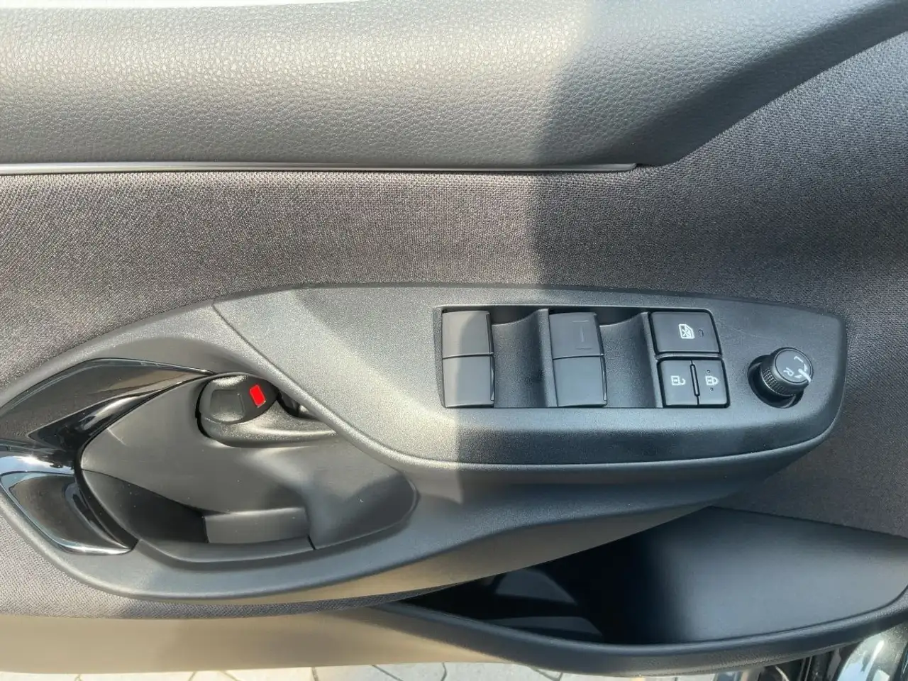 Toyota Yaris 16
