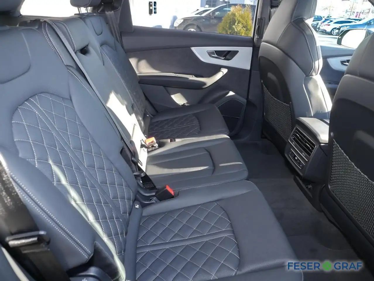 Audi Q7 6