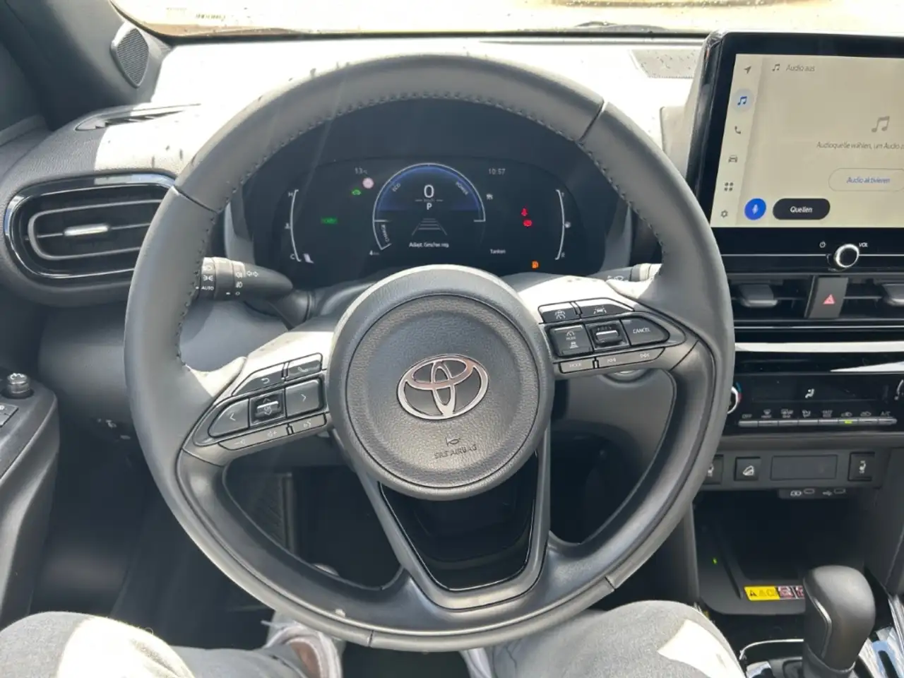 Toyota Yaris 16