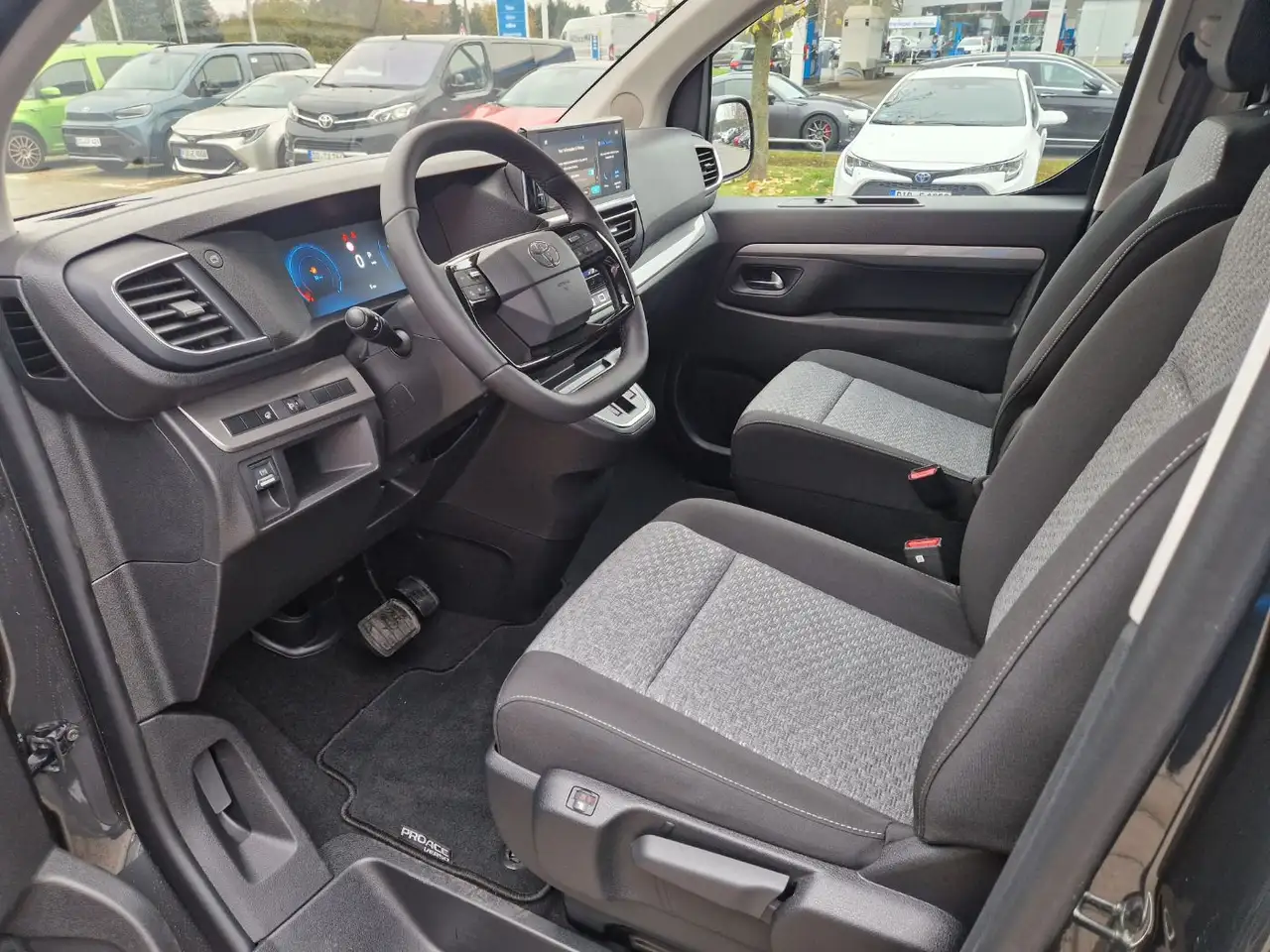 Toyota Proace 9